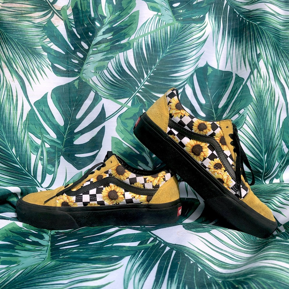🌻 CUSTOM Sunflower Suede Platform Vans